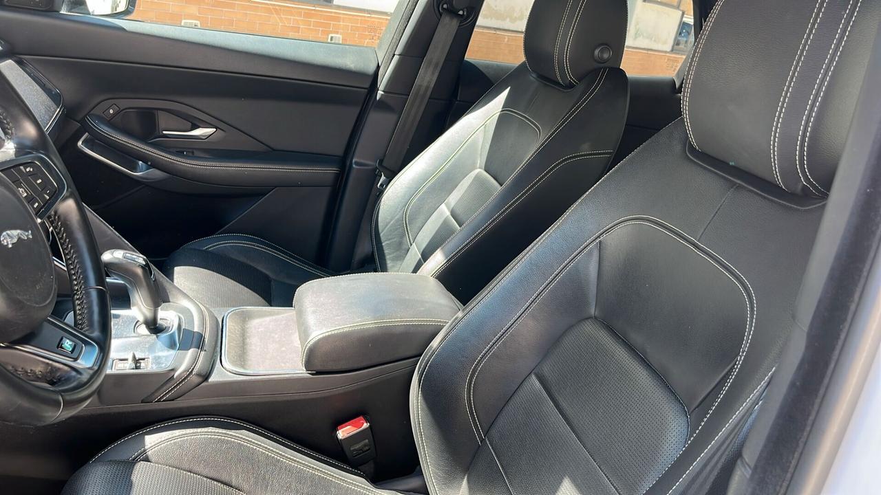 Jaguar E-Pace 2.0D 180 CV AWD aut. R-Dynamic