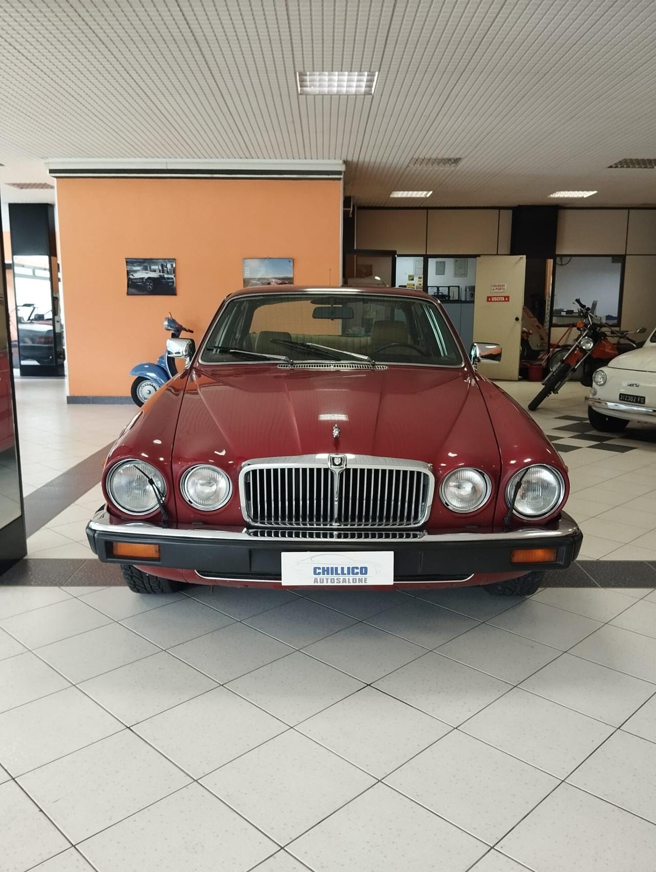 Jaguar XJ6 MANUALE
