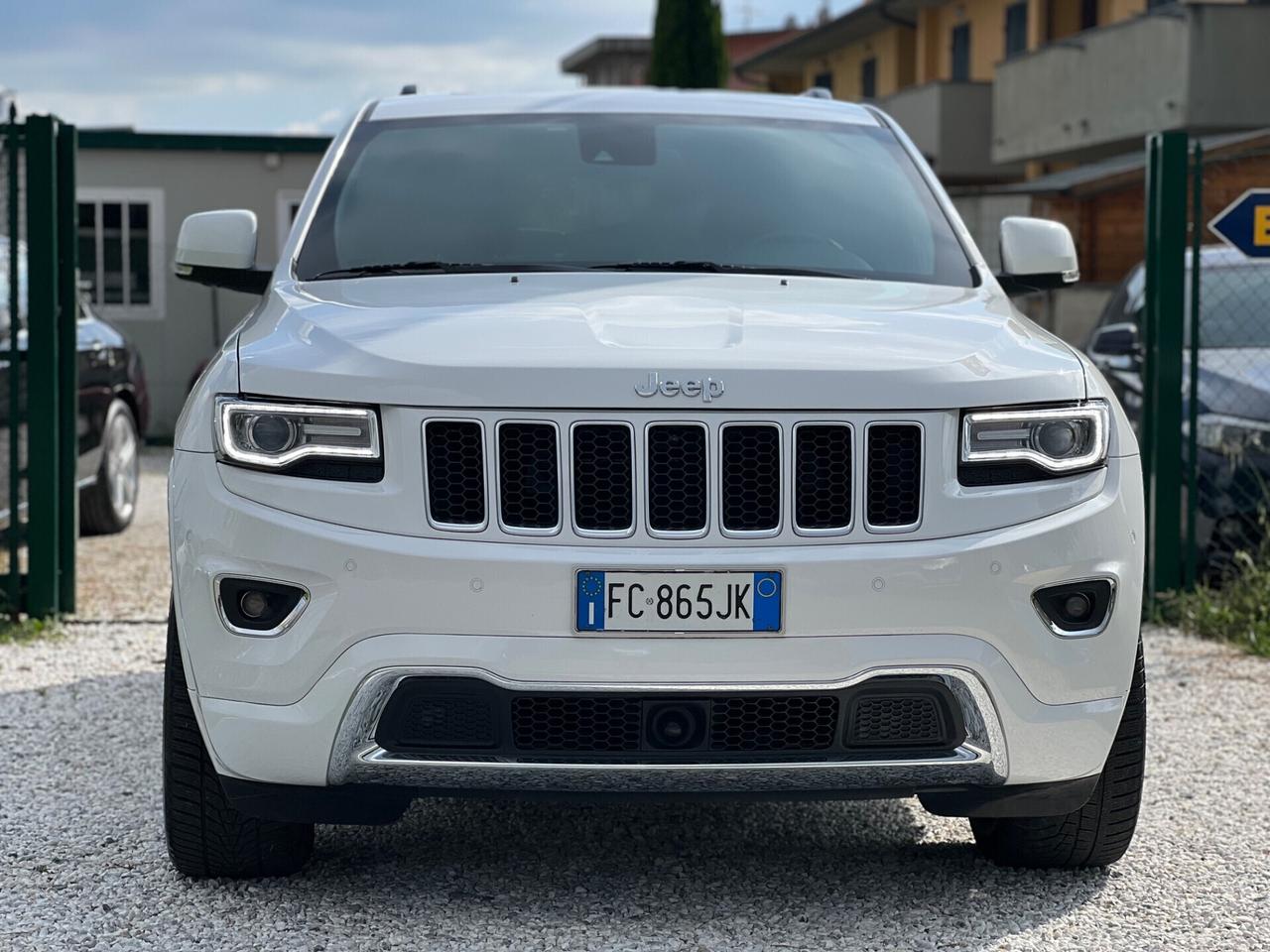 Jeep Grand Cherokee Overland FULL-OPTIONAL