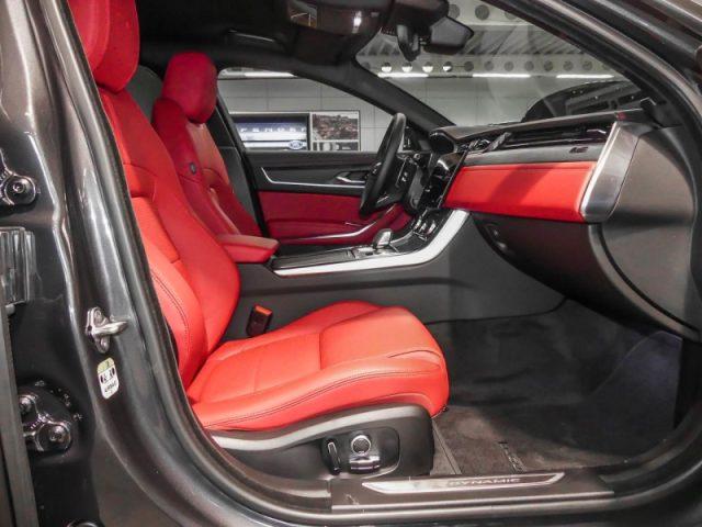 JAGUAR XF Sportbrake 2.0 D 204 CV AWD aut. R-Dynamic Black