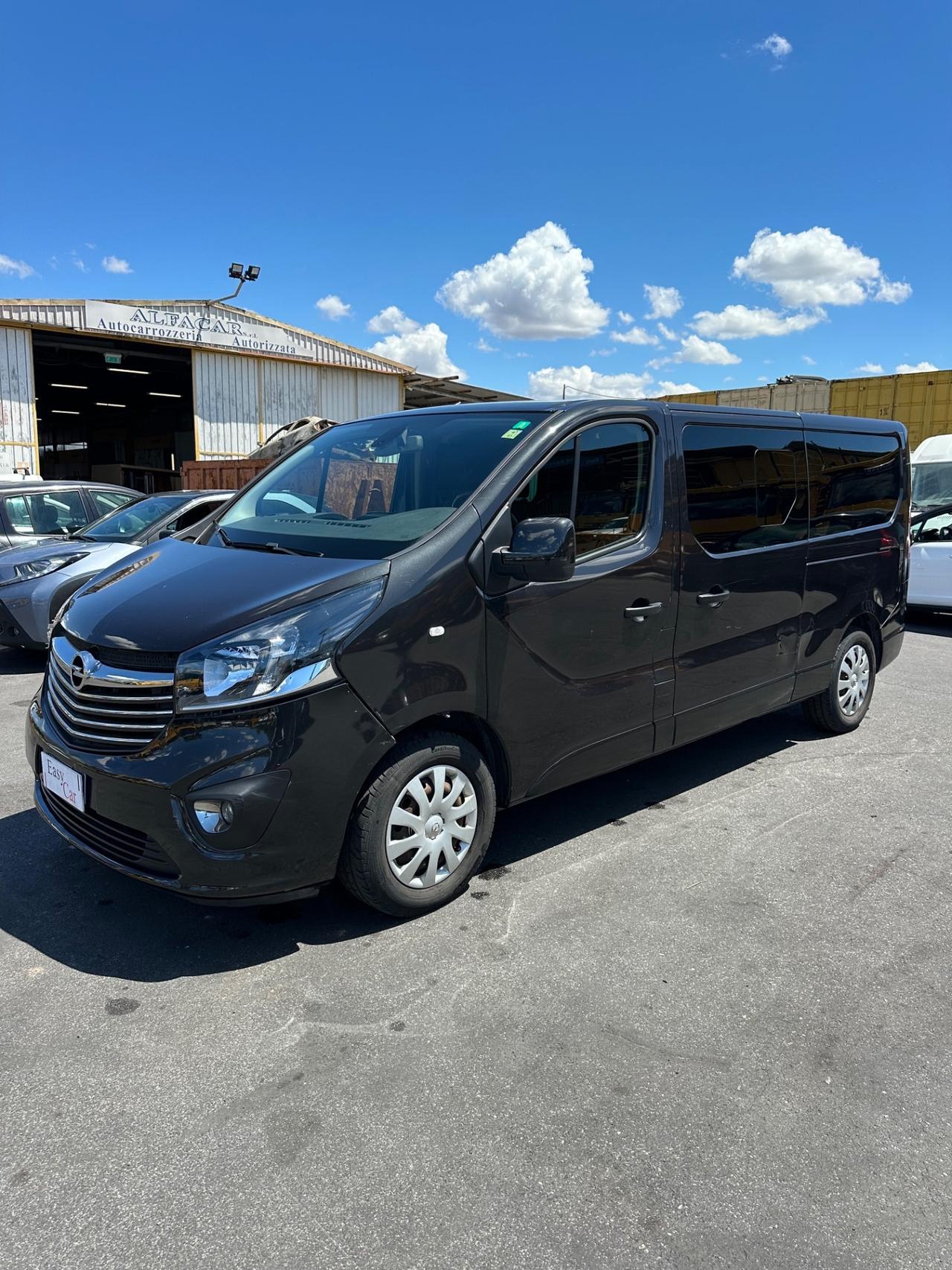 Opel Vivaro 9 posti Passo lungo