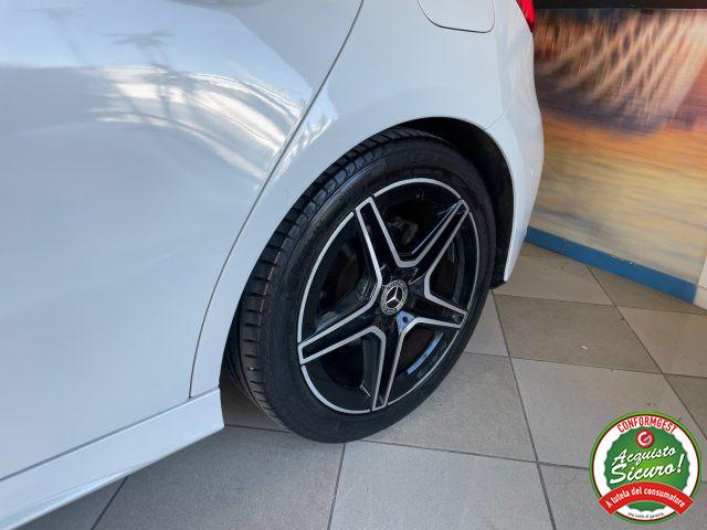 MERCEDES-BENZ A 180 d Premium AMG * PACK LUCI*TETTO*MULTIBEAM