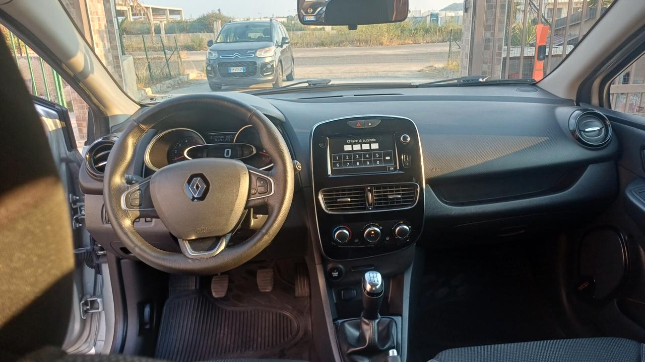 Renault Clio dCi 8V 90 CV 5 porte Moschino Intens