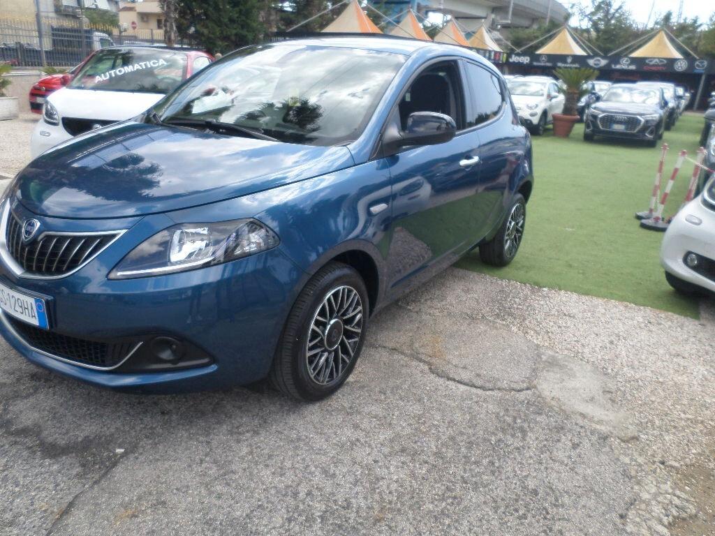 Lancia Ypsilon 1.0 FireFly 5 porte S&S Hybrid Gold Plus