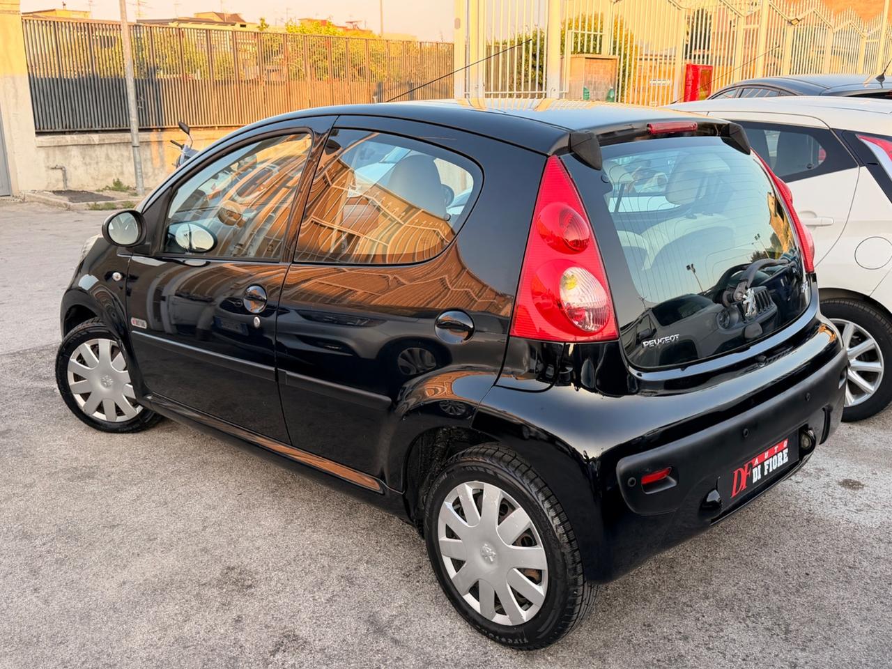 Peugeot 107 1.0 Sweet Years 2Tronic 80.000km