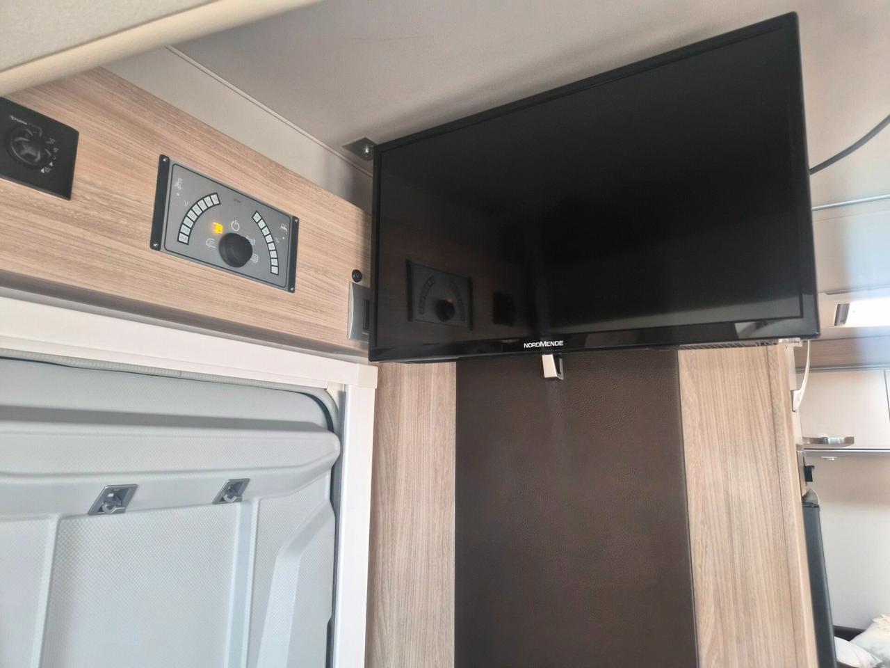 Fiat PROFESSIONAL DUCATO WEINSBERG CARASUITE CAMPER