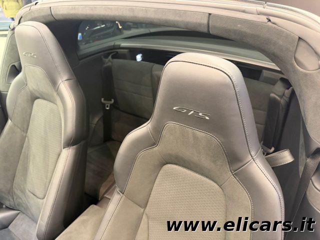 PORSCHE 992 Targa 4 GTS 992.2