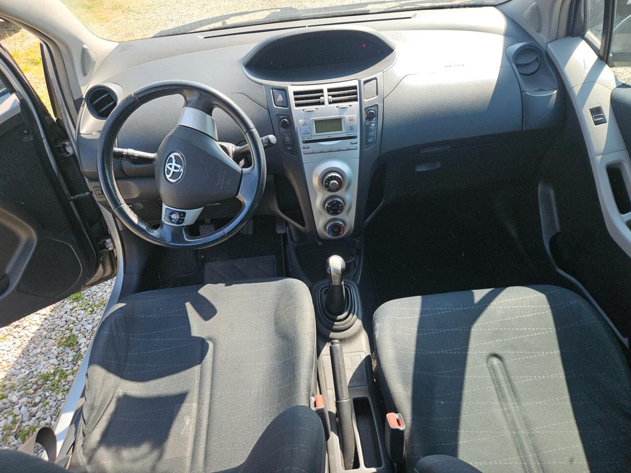 Toyota Yaris 1.0 5 porte Sol