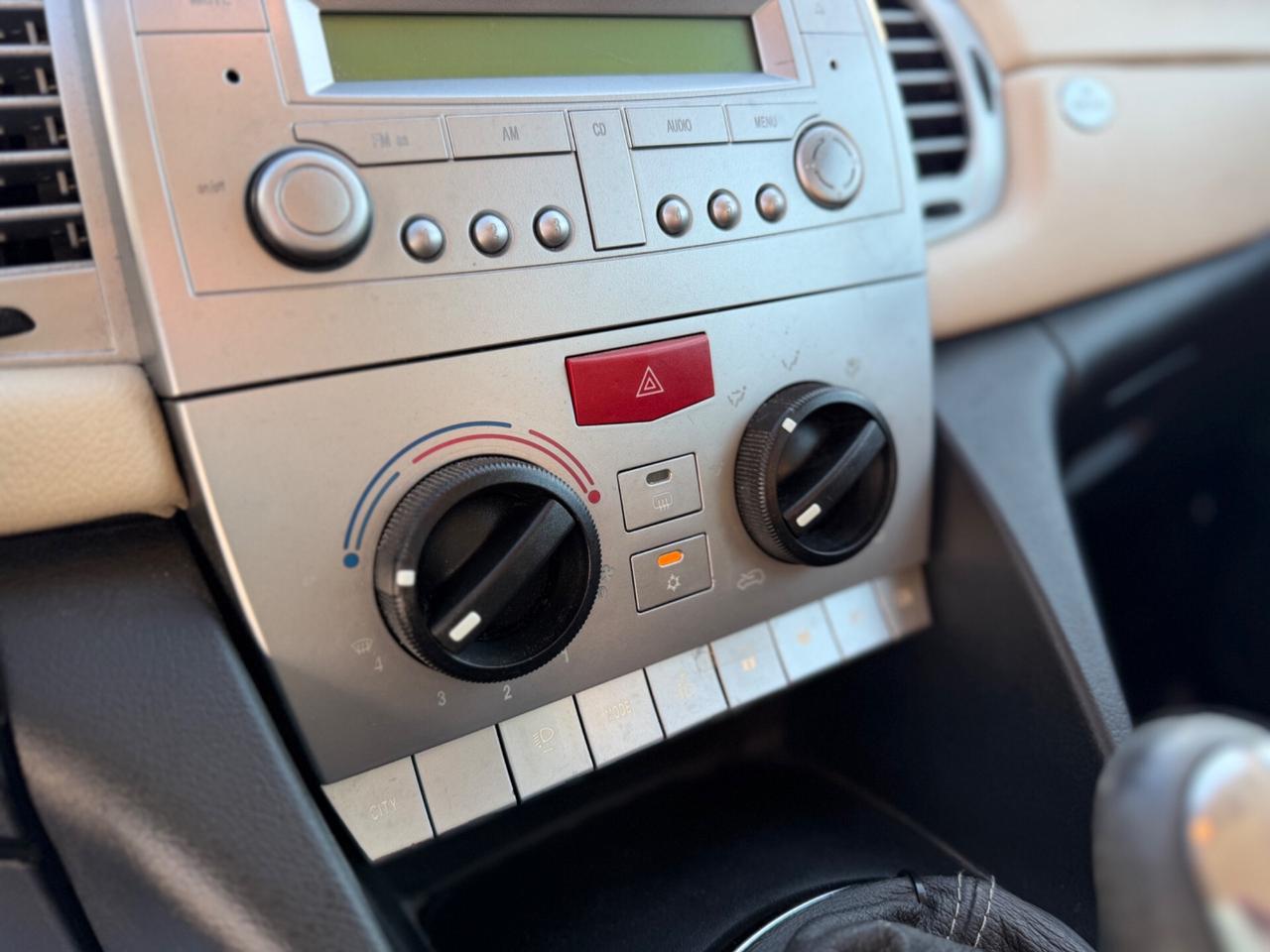 Lancia Ypsilon 1.2 Platino Bicolore