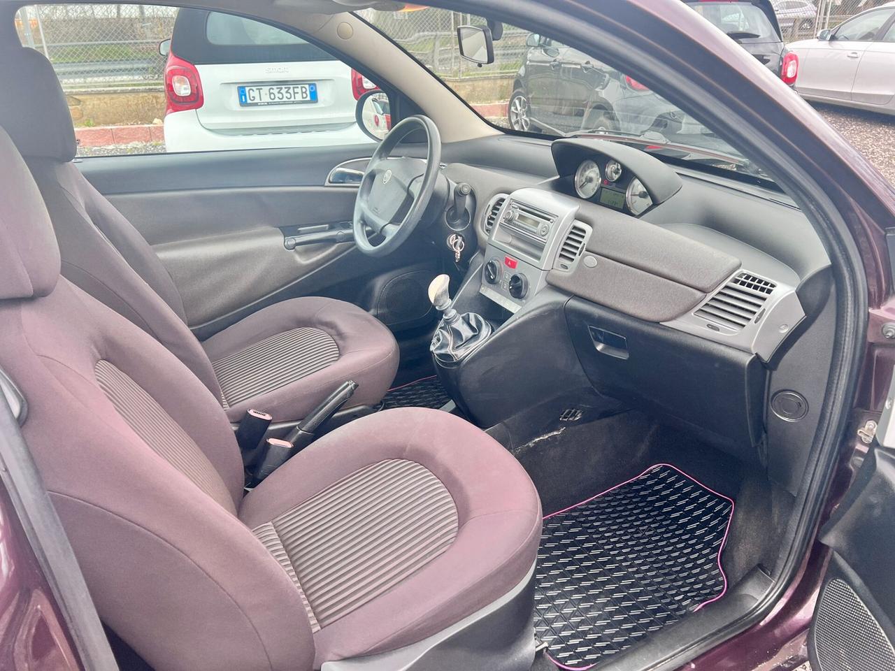 Lancia Ypsilon 1.4 Argento Ecochic GPL
