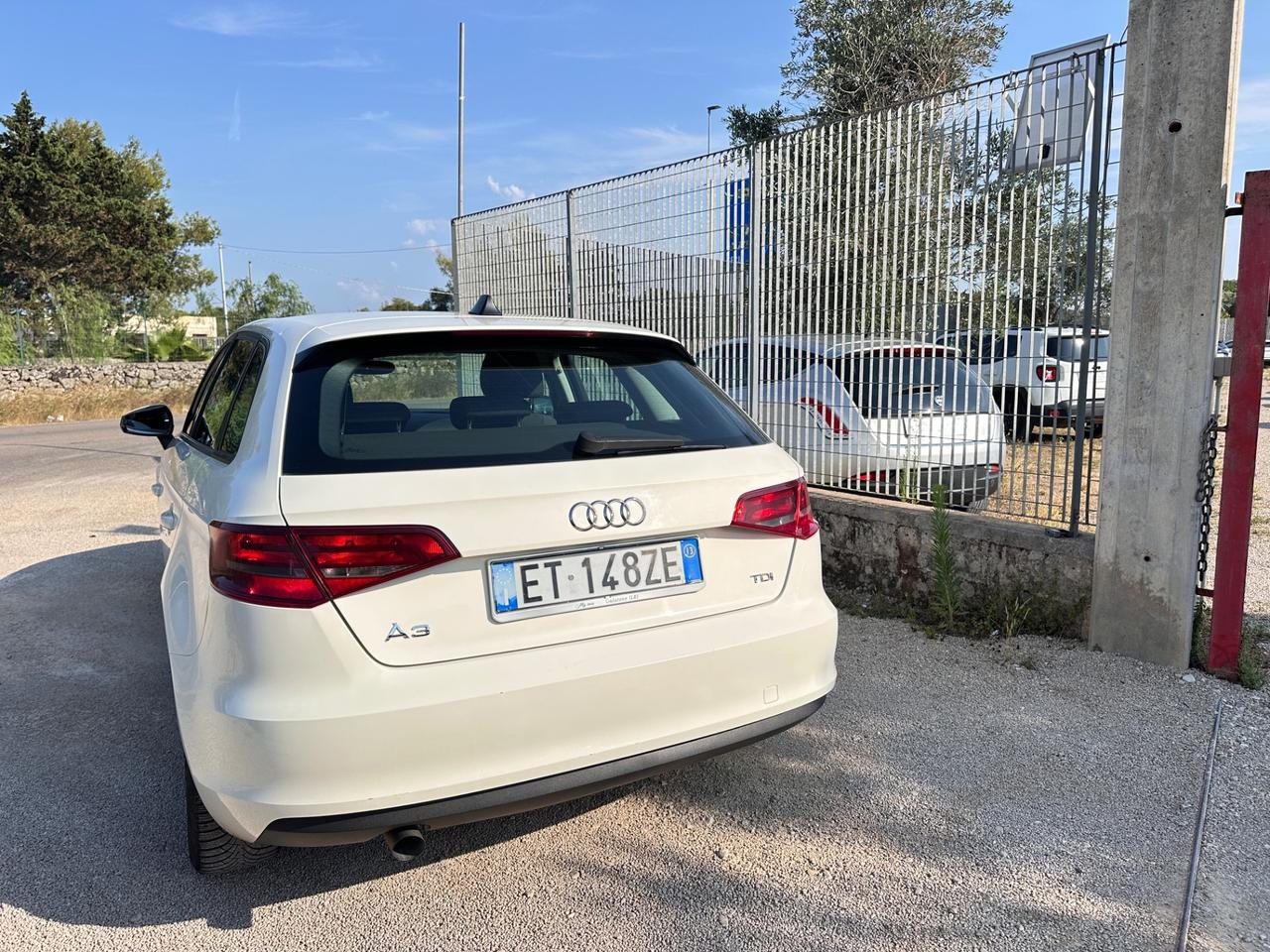 Audi A3 SPB 1.6 TDI S tronic Ambition-2013