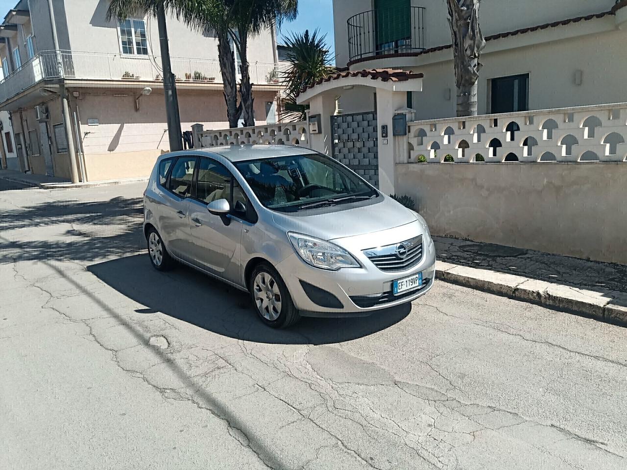 Opel Meriva 1.4 benzina