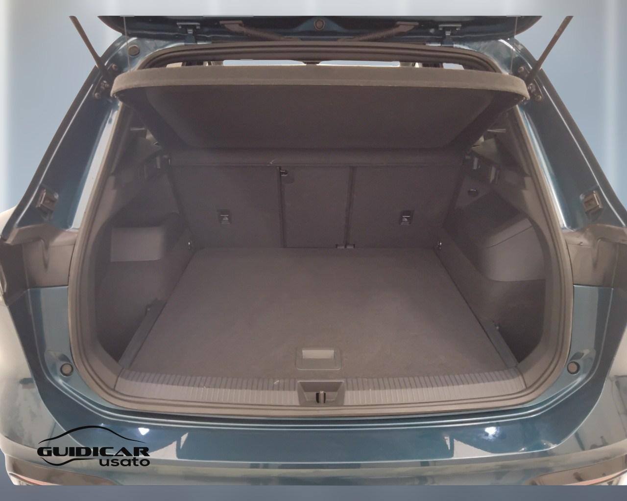 VOLKSWAGEN Tiguan III 2024 - Tiguan 2.0 tdi R-Line 150cv dsg