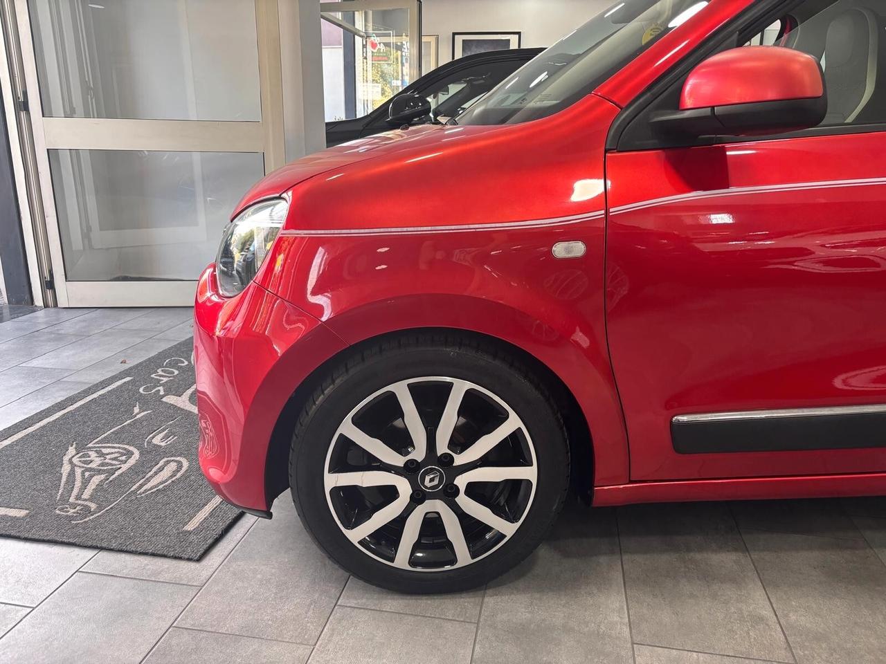 RENAULT TWINGO 1.0 LUXE EDITION