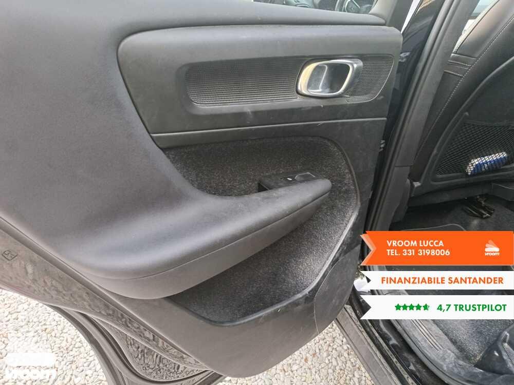 VOLVO XC40 (2017-->) XC40 D3 Geartronic Momentum