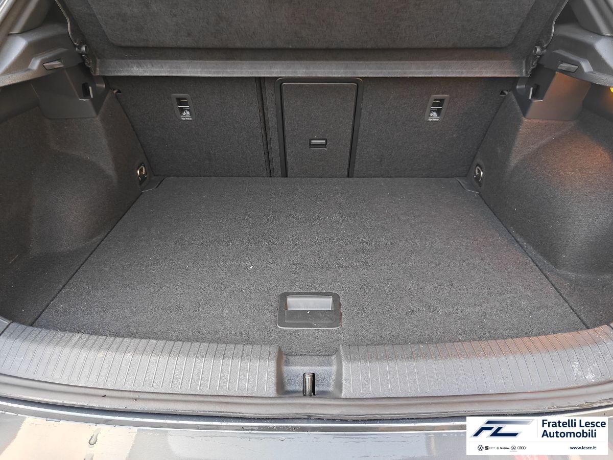 VOLKSWAGEN - T-Roc 2.0 tdi R-Line 150cv dsg (Esposiione Piano Lago)