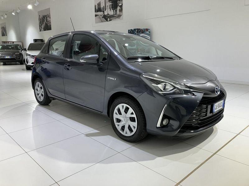 Toyota Yaris 1.5 Hybrid 5 porte Business Ok NEOPATENTATI