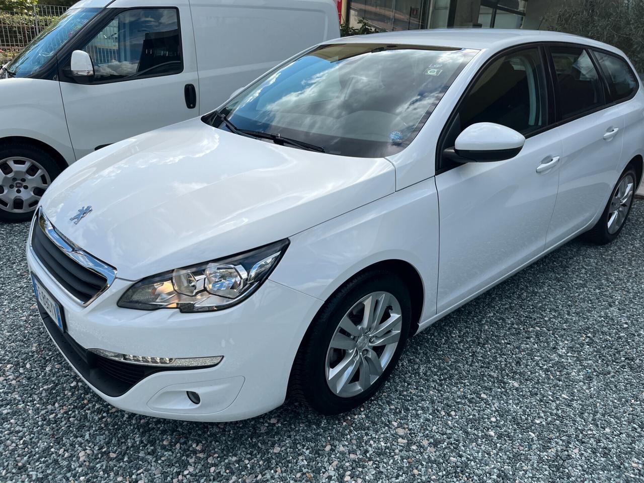 Peugeot 308 BlueHDi 120 S&S SW Bus km 89916