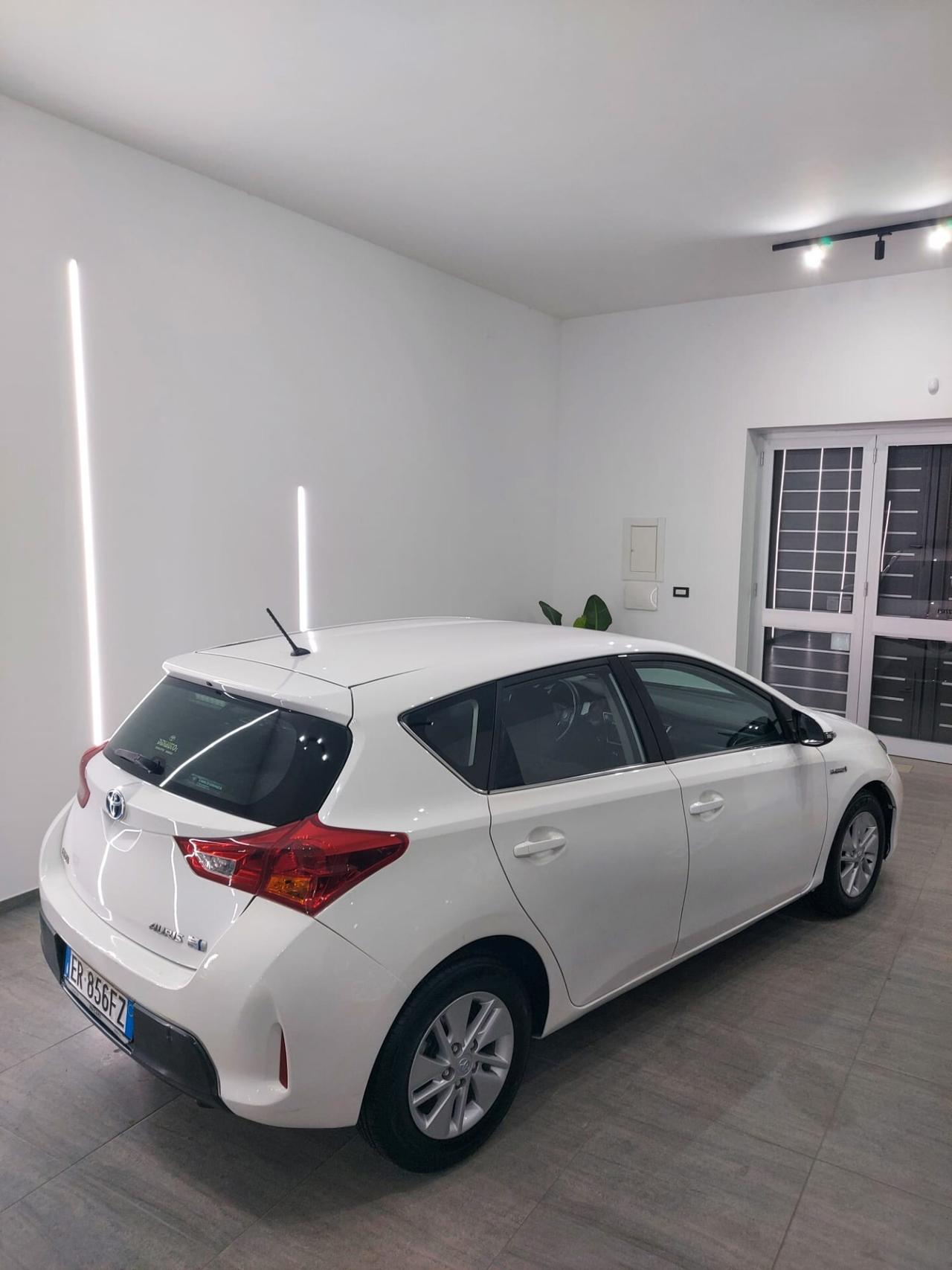 Toyota Auris 1.8 Hybrid 5 porte Lounge