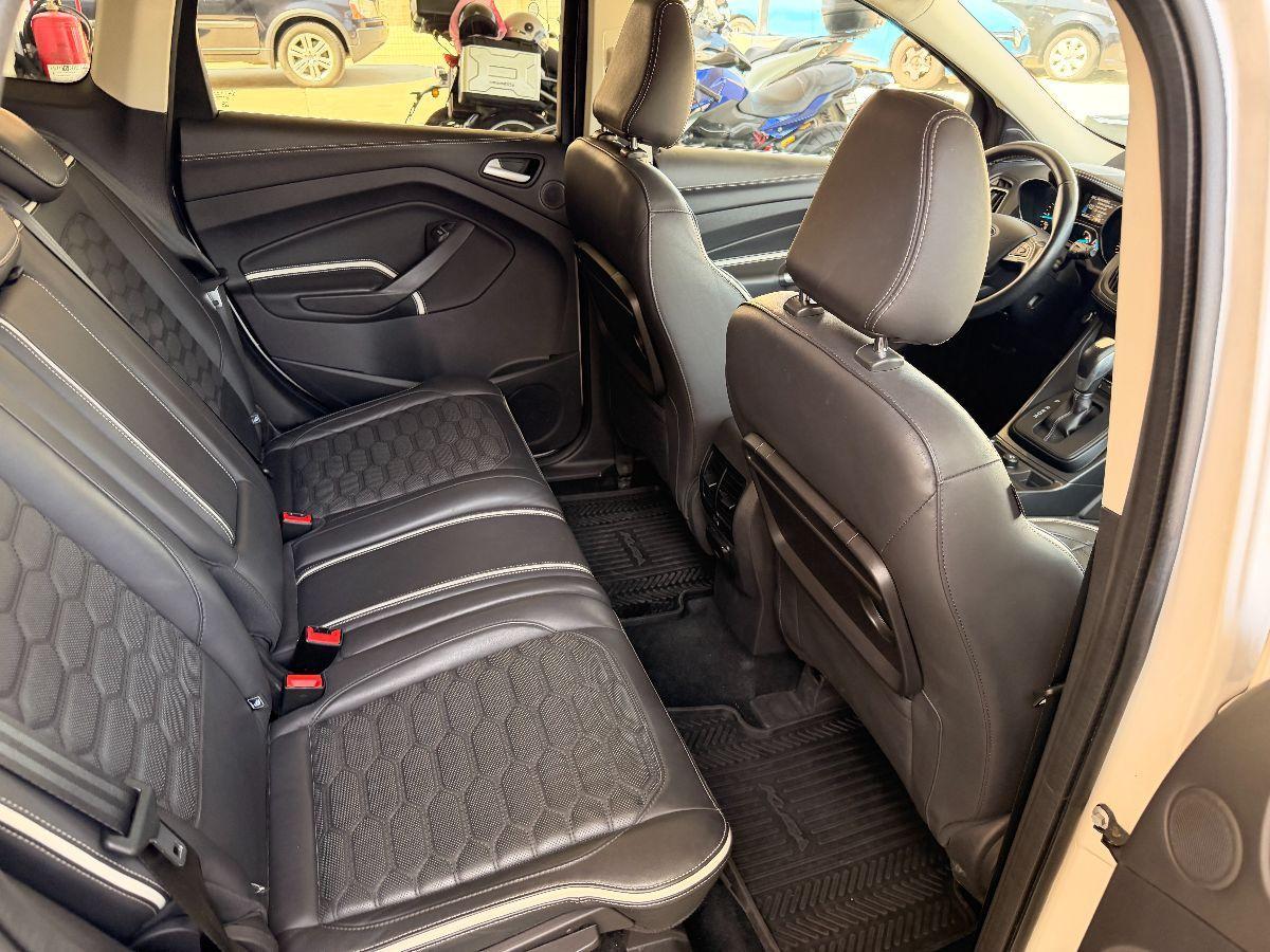 FORD - Kuga 2.0 tdci Vignale s&s awd 150cv powershift SPETTACOLARE