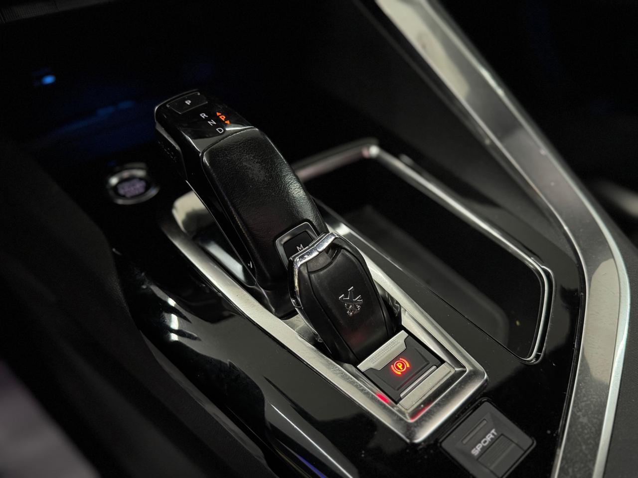 Peugeot 3008 1.5 130Cv EAT8 GT Line Iper Full