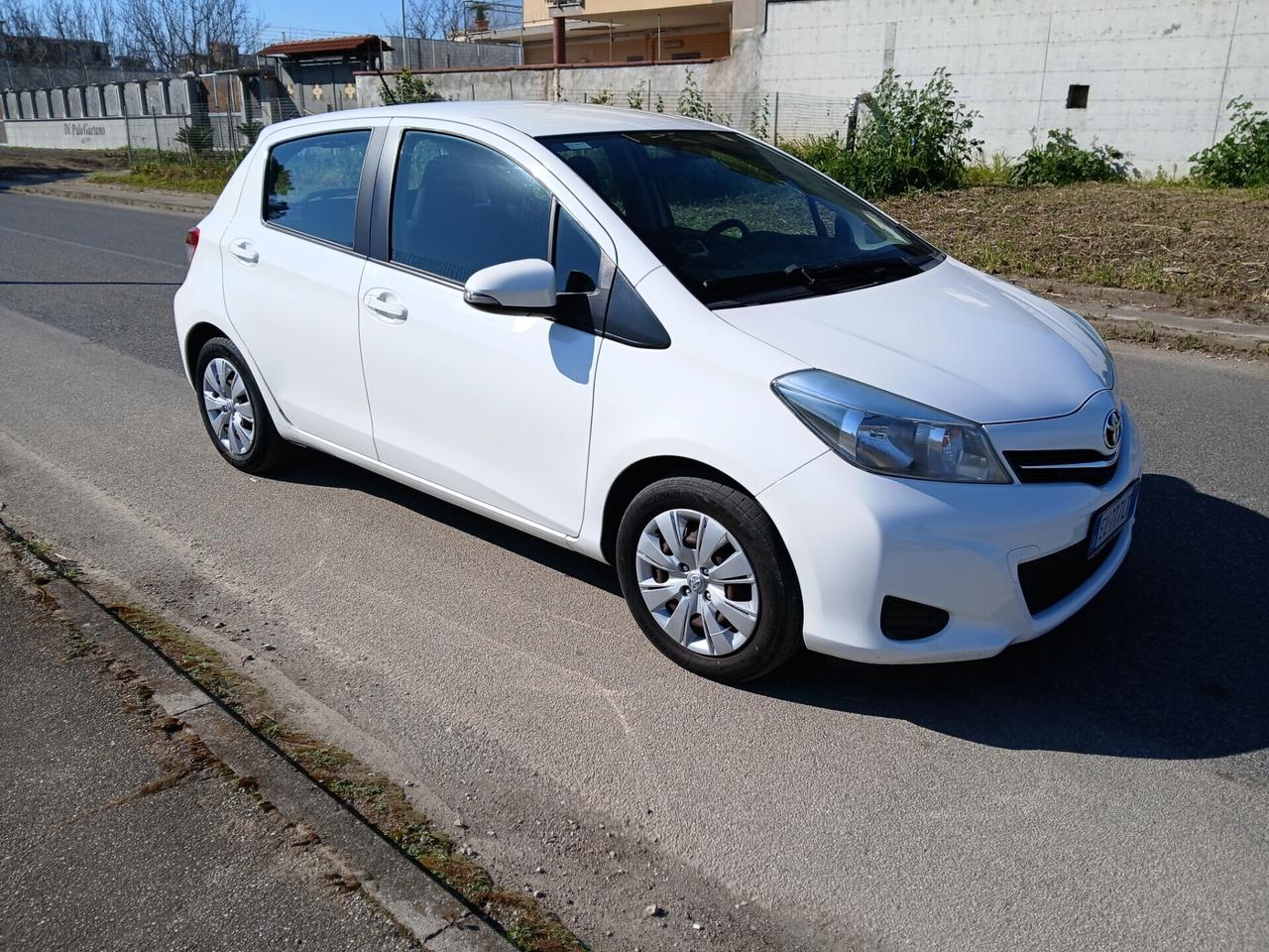 Toyota Yaris 1.0 5 porte 1 proprietario NuovissimA