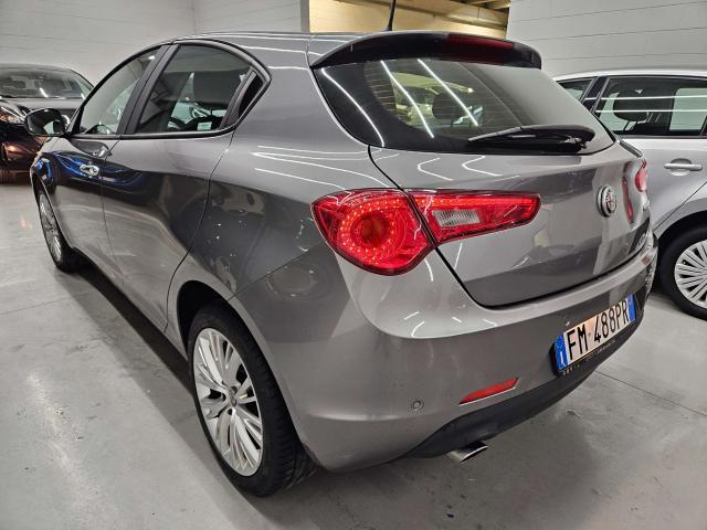 Alfa Romeo Giulietta 1.6 jtdm Super 120cv NEOPATENTATI