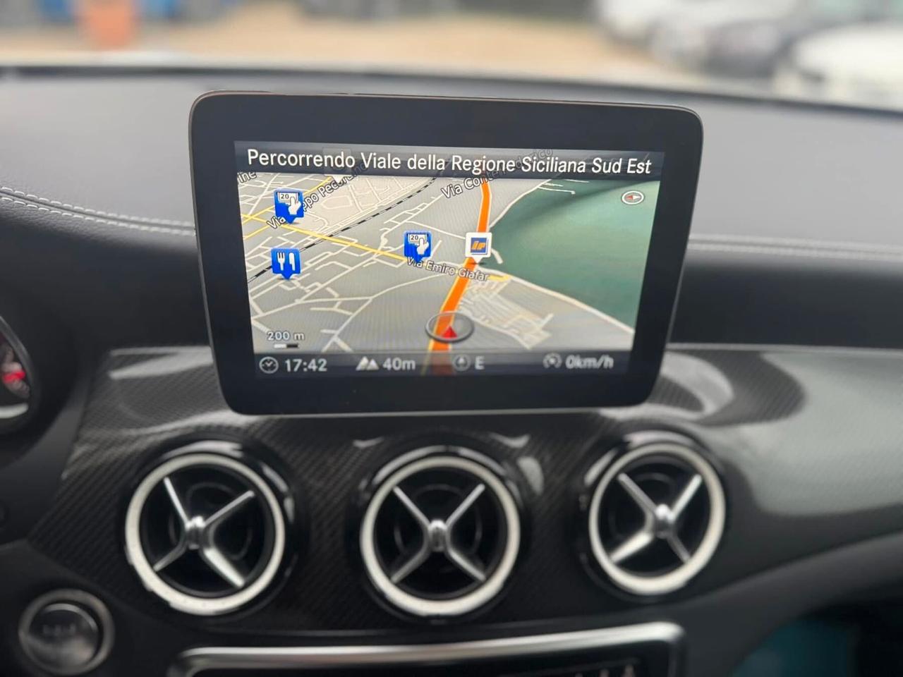 Mercedes-benz GLA 200 d Automatic Premium NIGHT EDITION