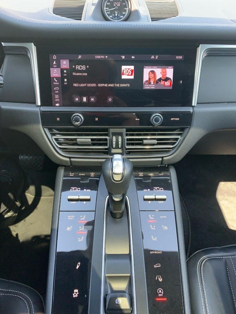 PORSCHE Macan 2.0 T
