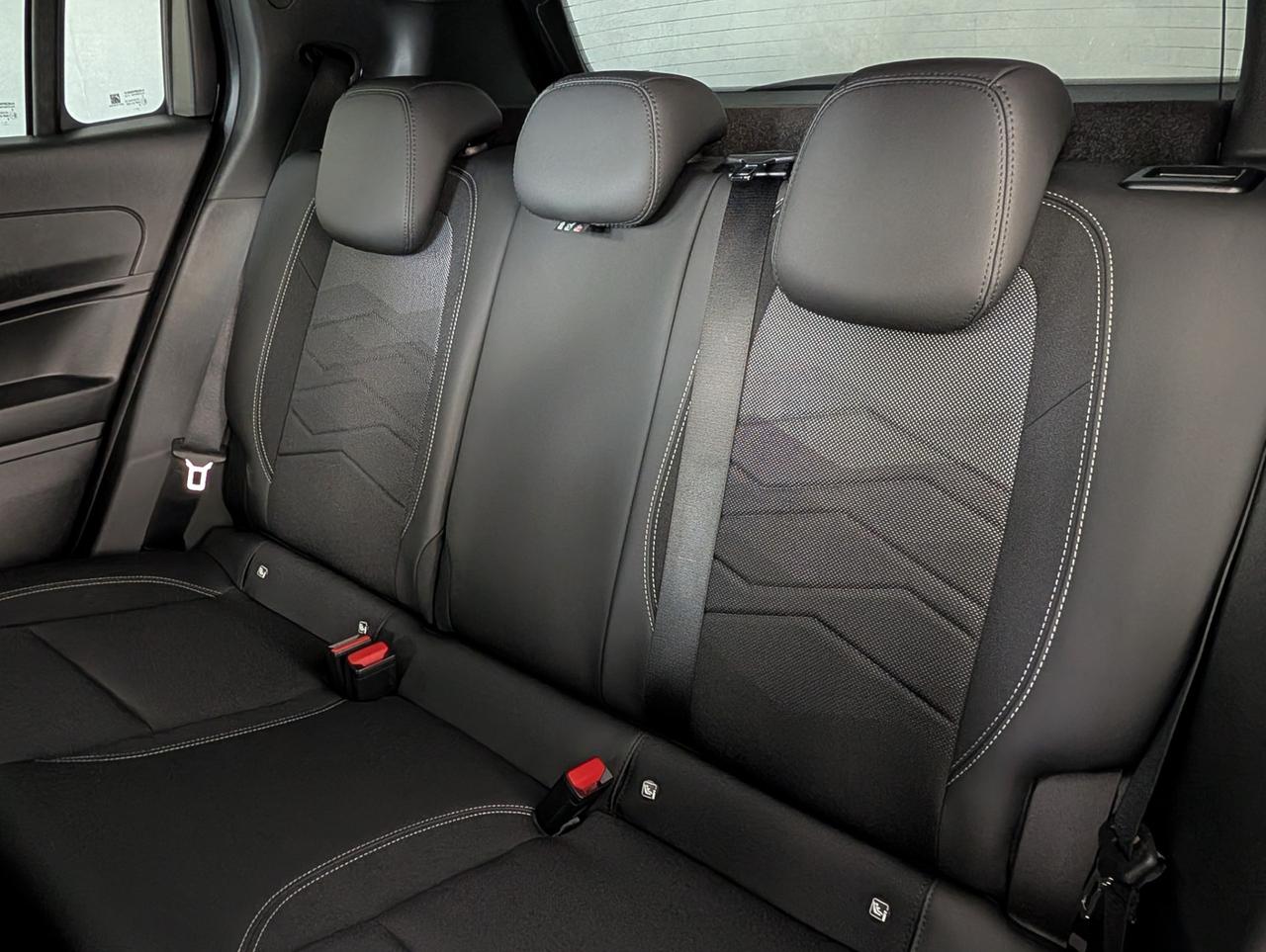 Jeep Avenger 1.2 Turbo E-Hybrid 110cv eDCT6 Summit Freedom