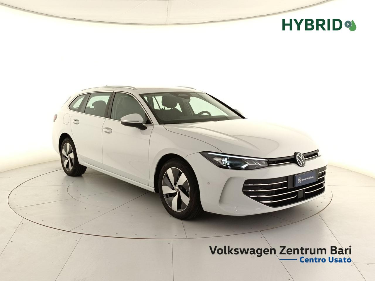 Volkswagen Passat 1.5 tsi ehybrid business 204cv dsg