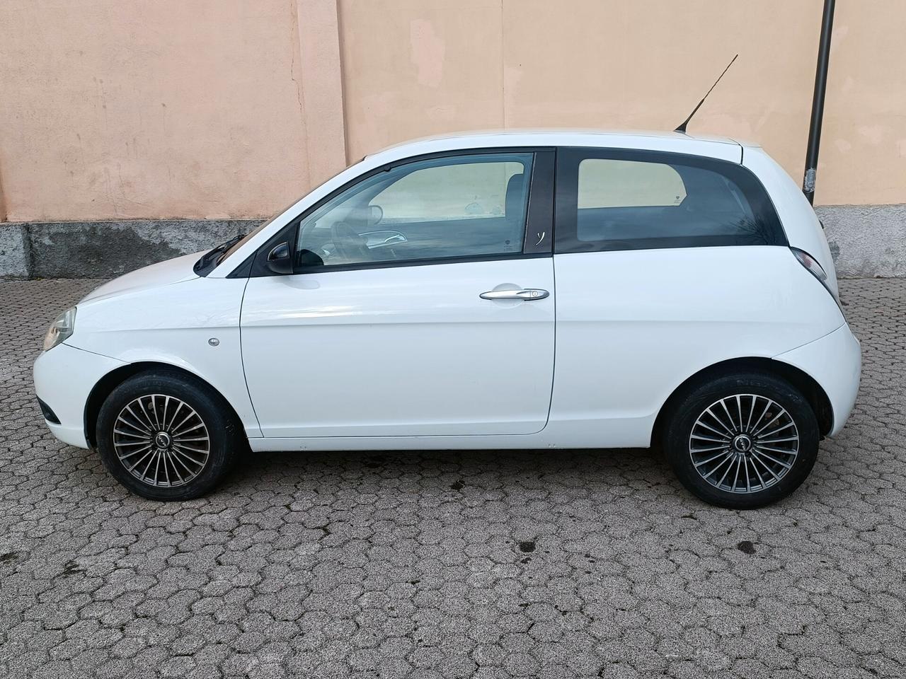 Lancia Ypsilon 1.2 Argento