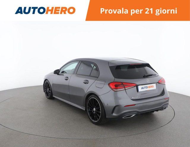 MERCEDES-BENZ A 200 d Automatic Premium