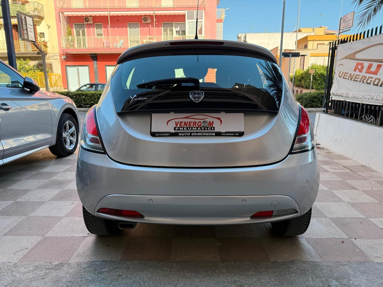 Lancia Ypsilon 1.2 69 CV 5 porte Gold