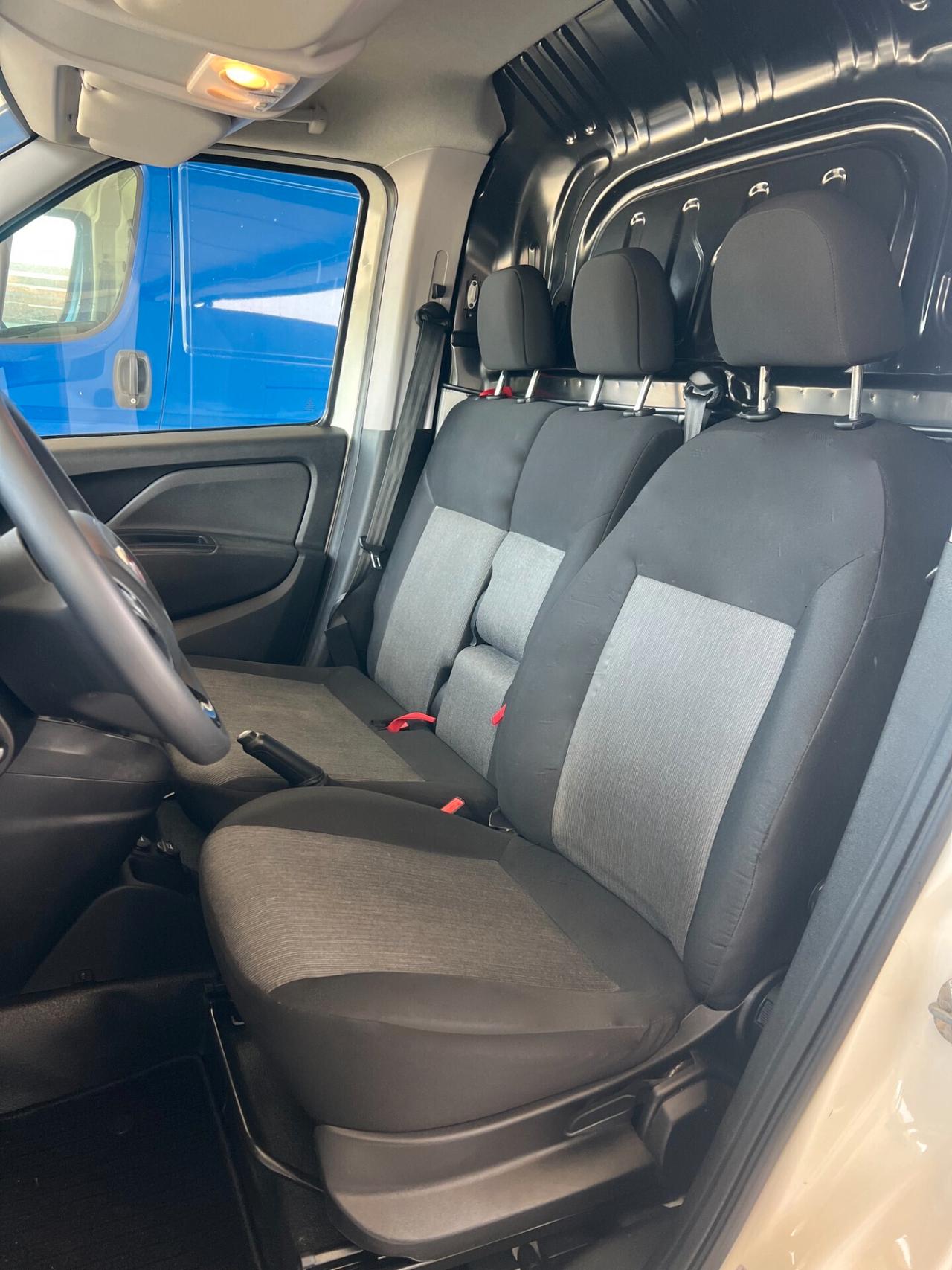 Fiat Doblò 1.6 mjt 105cv LOUNGE 3 POSTI E6D