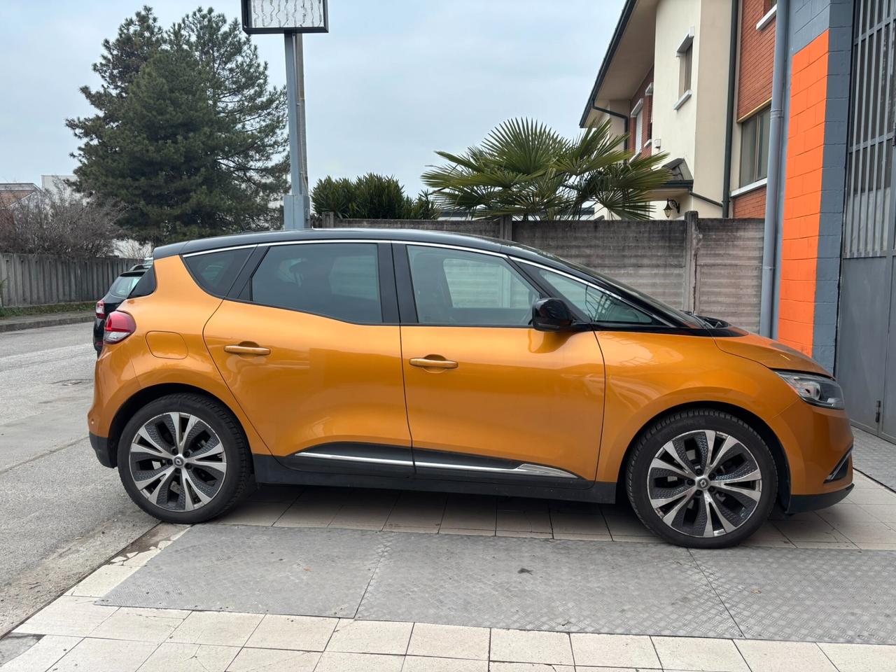 Renault Scenic Scénic dCi 8V 110 CV EDC Energy Bose