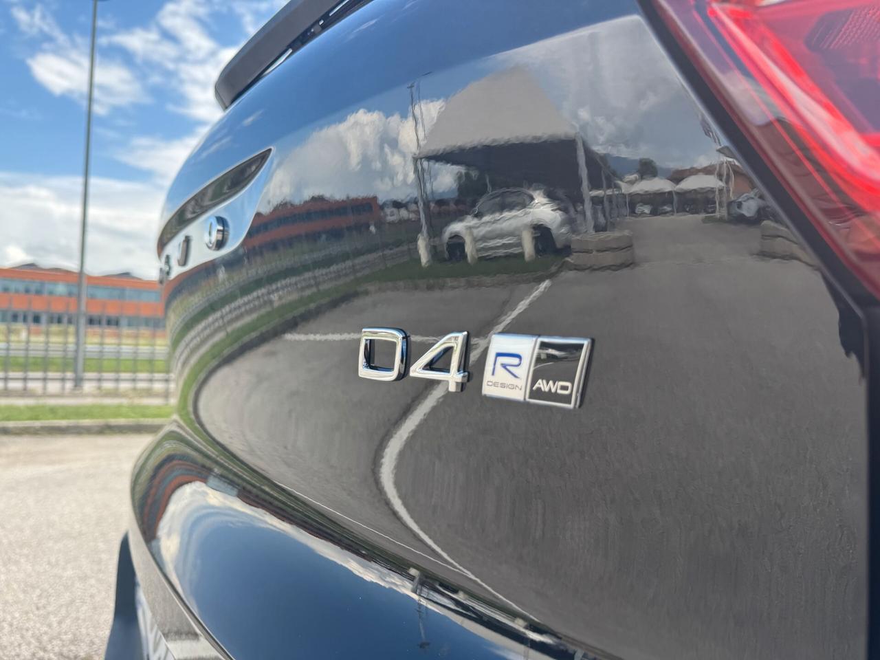 Volvo XC40 D4 AWD R-Design 2.0TDCi 190CV Automatica