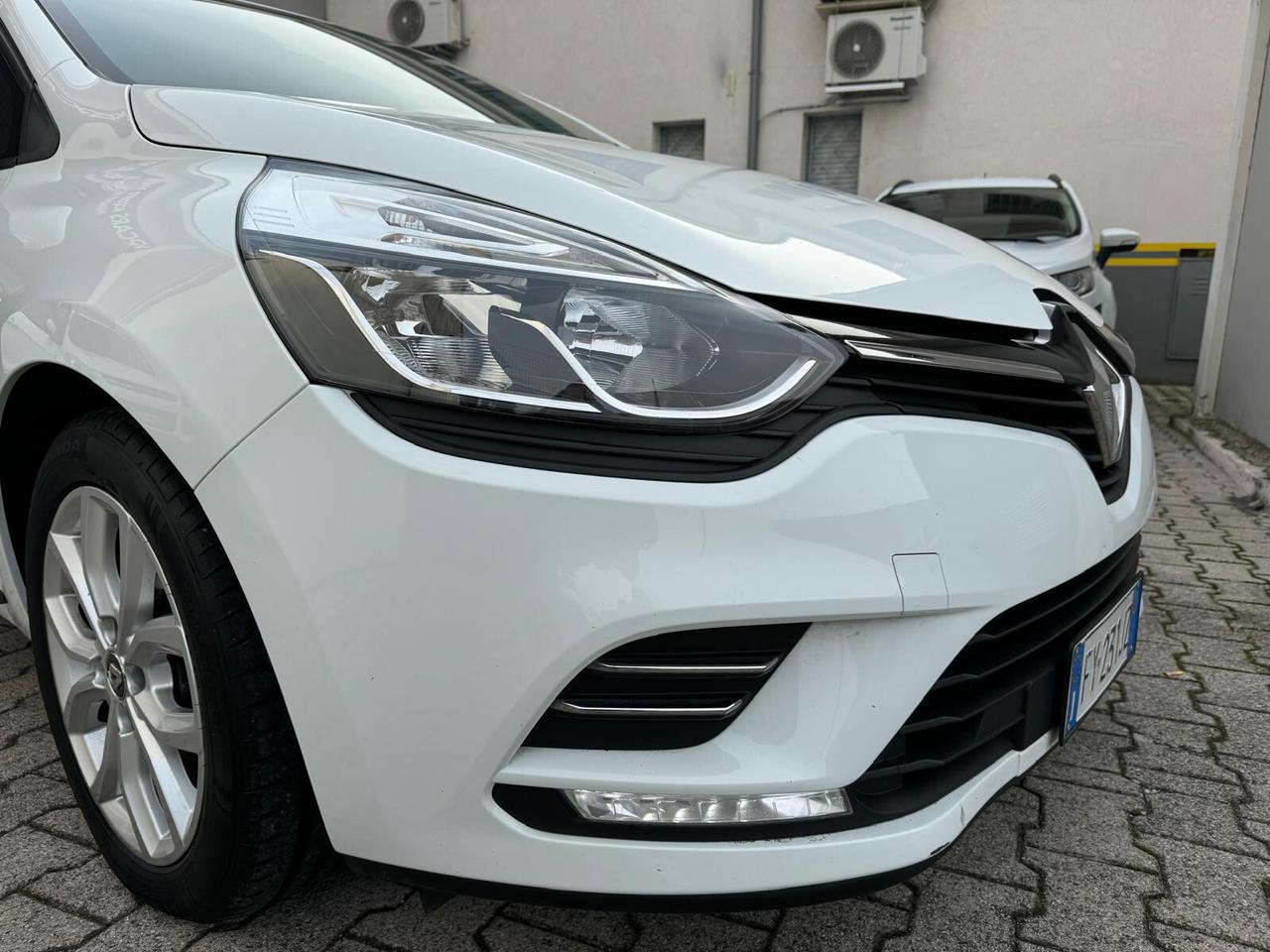 Renault Clio dCi 8V 90 CV EDC Business (N1 autocarro)