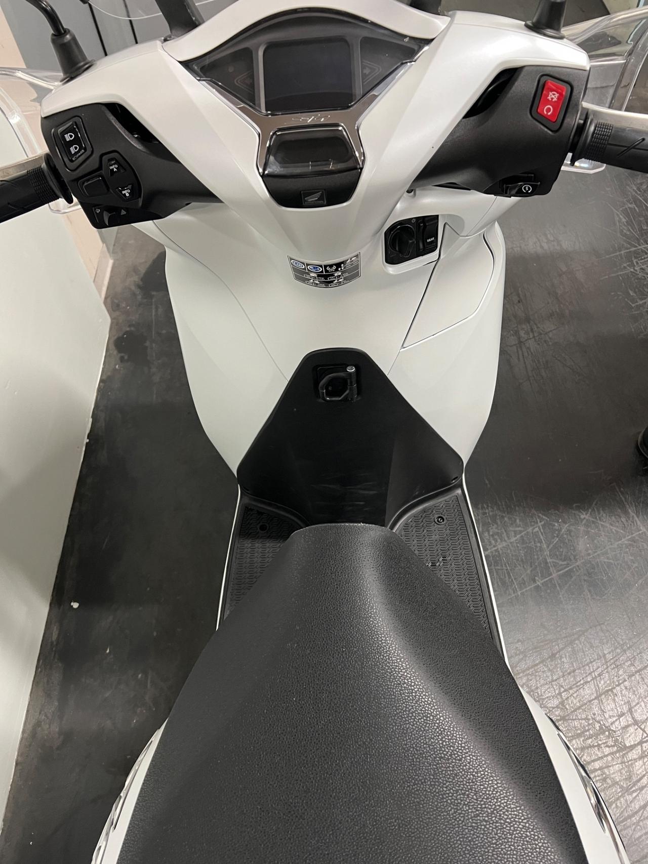 Honda SH 350 i