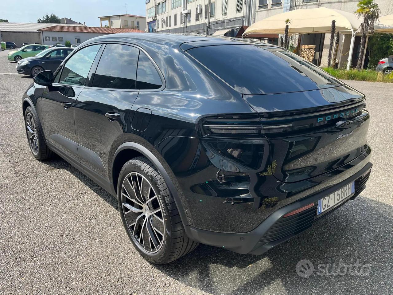 Porsche Macan 4