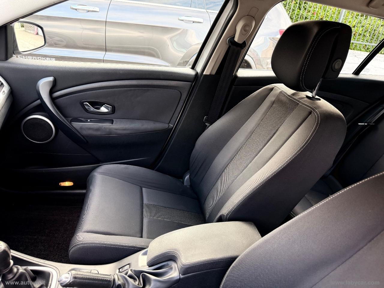 RENAULT Mégane 1.5 dCi 110 CV ST Attractive