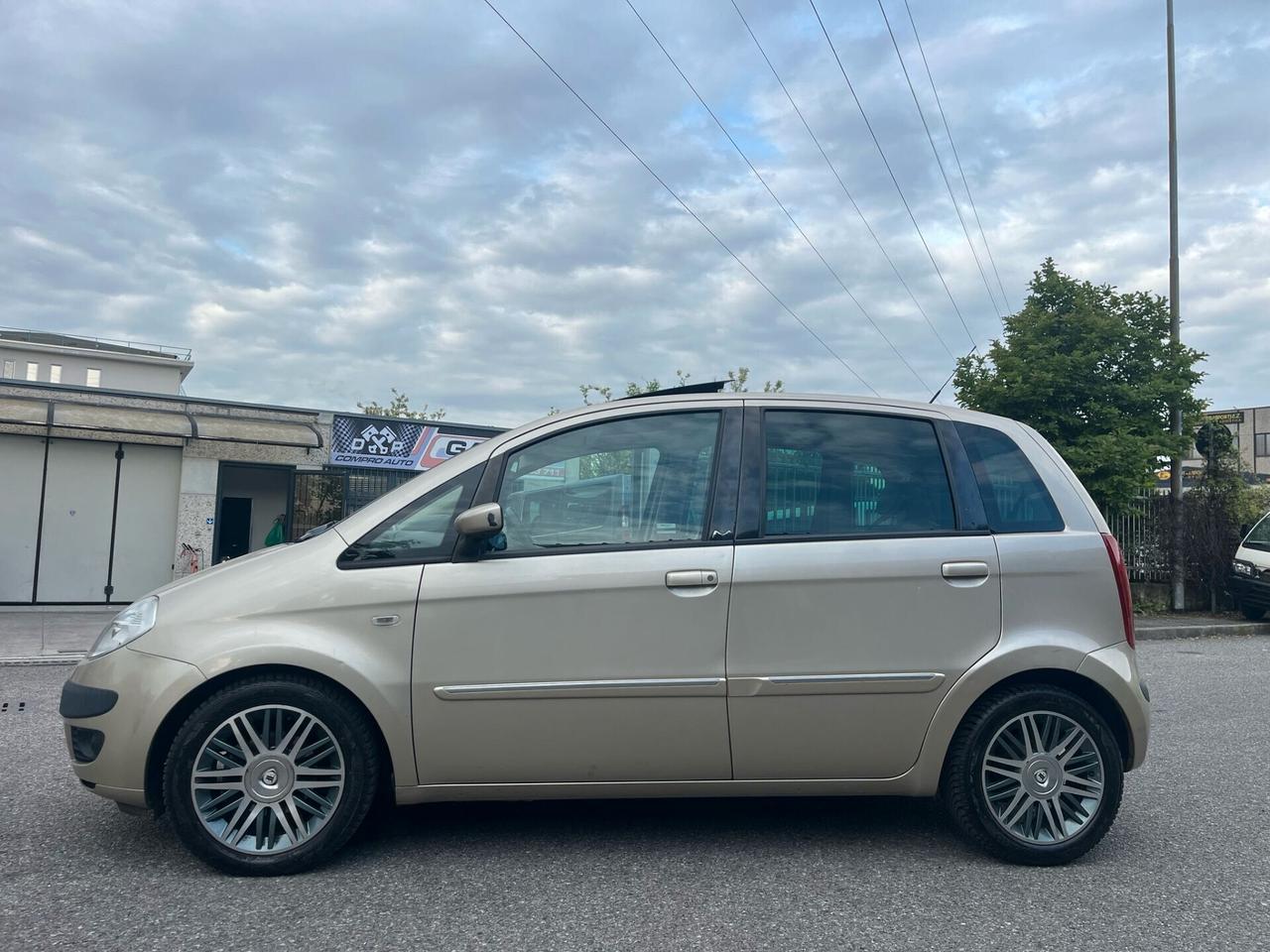 Lancia MUSA 1.4 16V Platino Plus