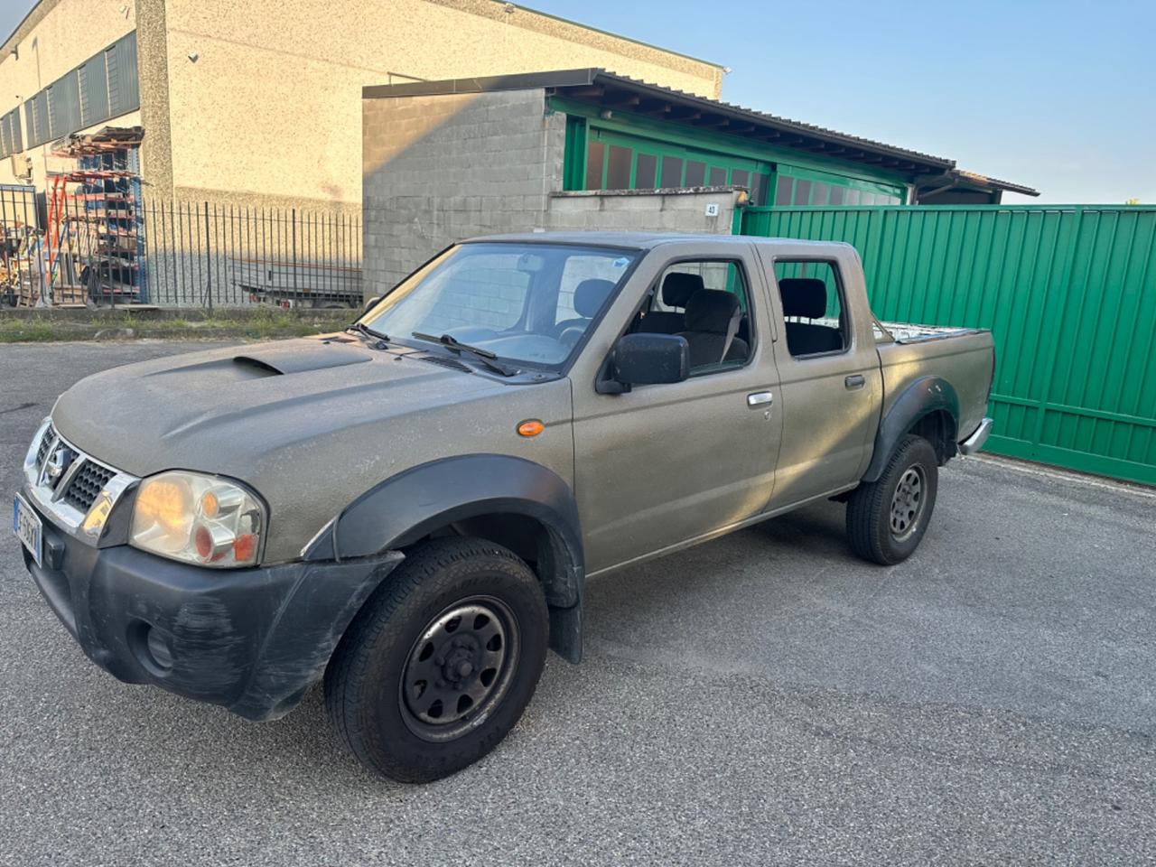 NISSAN PICK-up 4x4