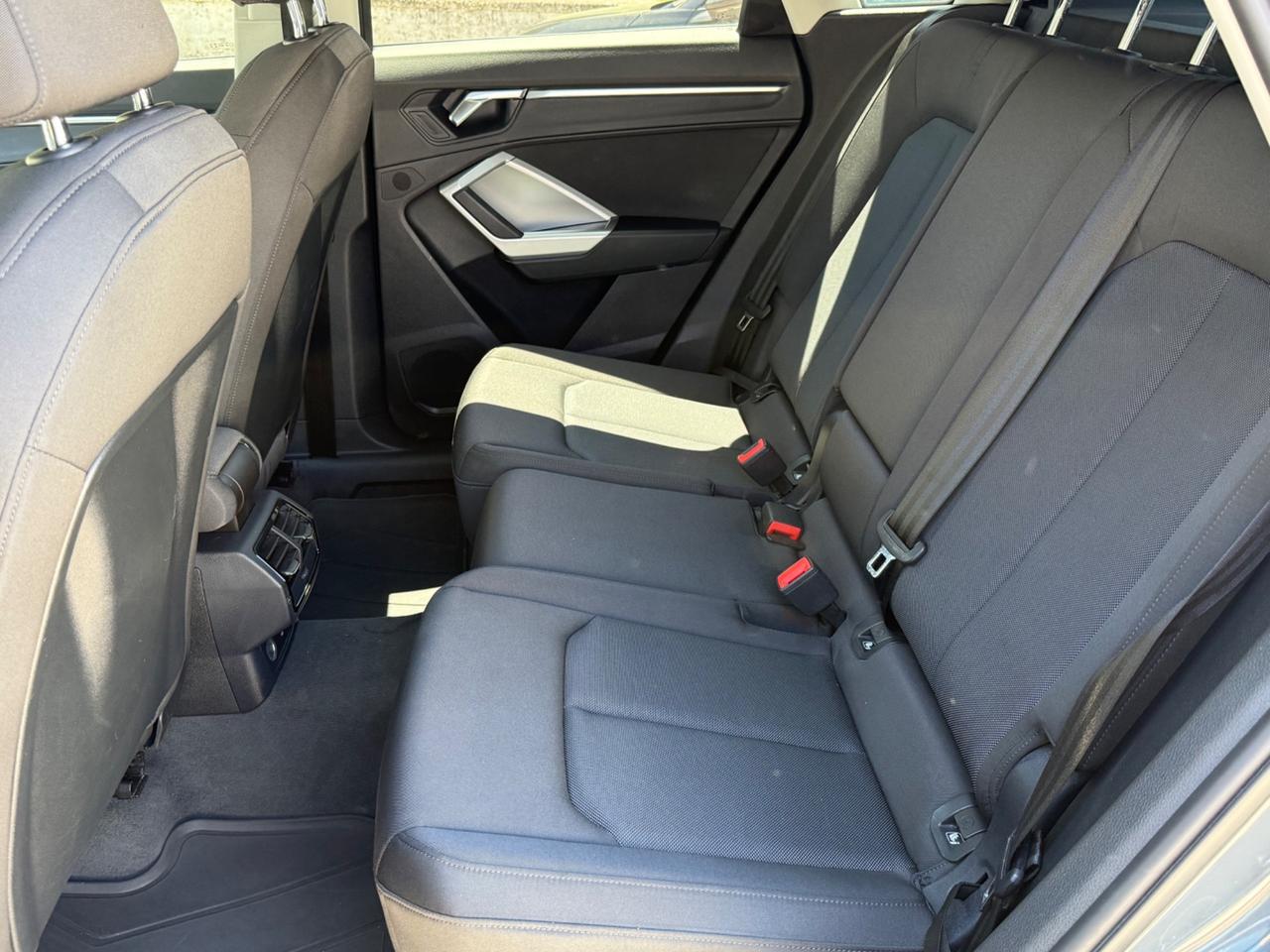 Audi Q3 35 TDI S tronic Business Advanced