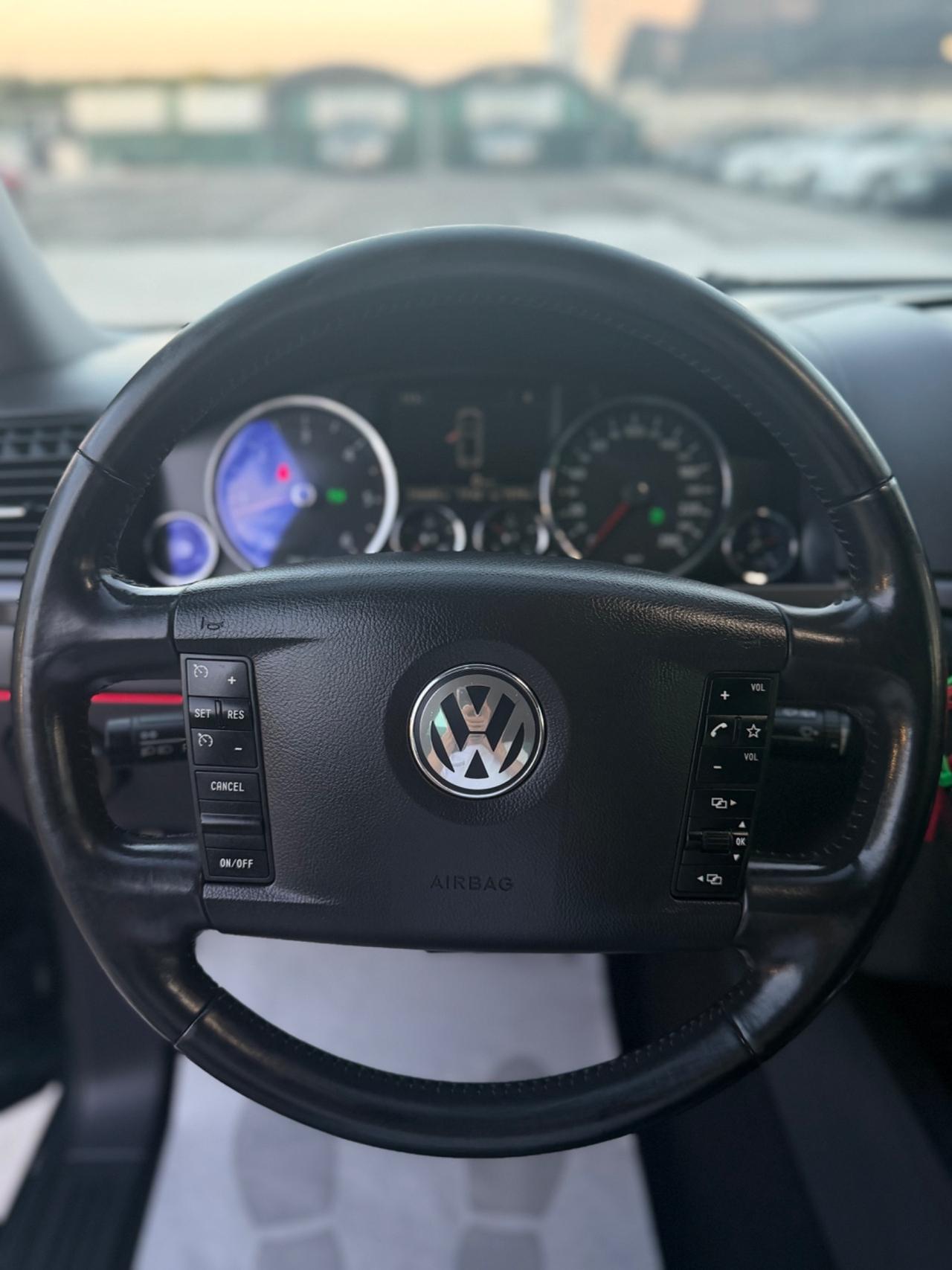 Volkswagen Touareg 3.0/240CV V6 TDI DPF tip. Executive