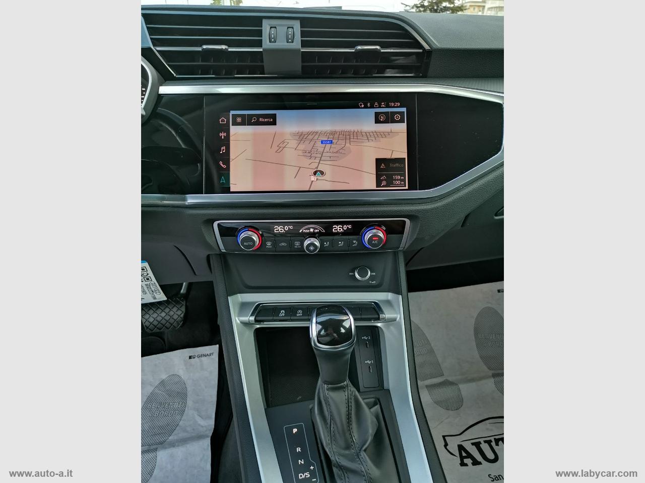 AUDI Q3 35 TDI S tronic Business Advanced