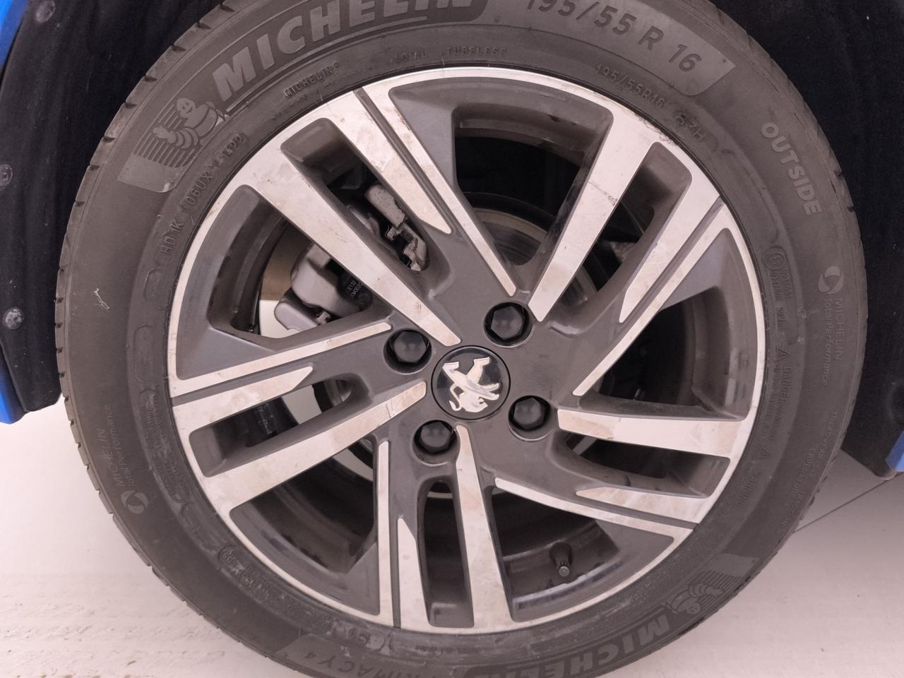 PEUGEOT 208 II 2019 - 208 1.2 puretech Allure Pack s&s 75cv