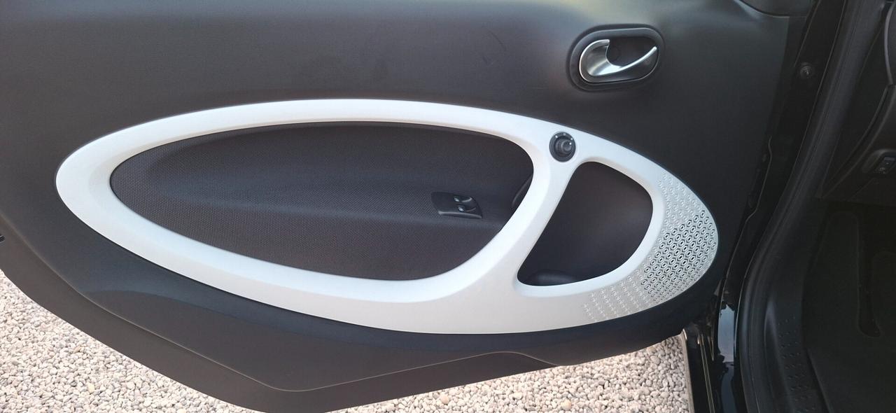 Smart ForTwo 1000 62 kW PASSION GARANZ. 12 MESI NO OBBLIGO FINANZIAMENTO