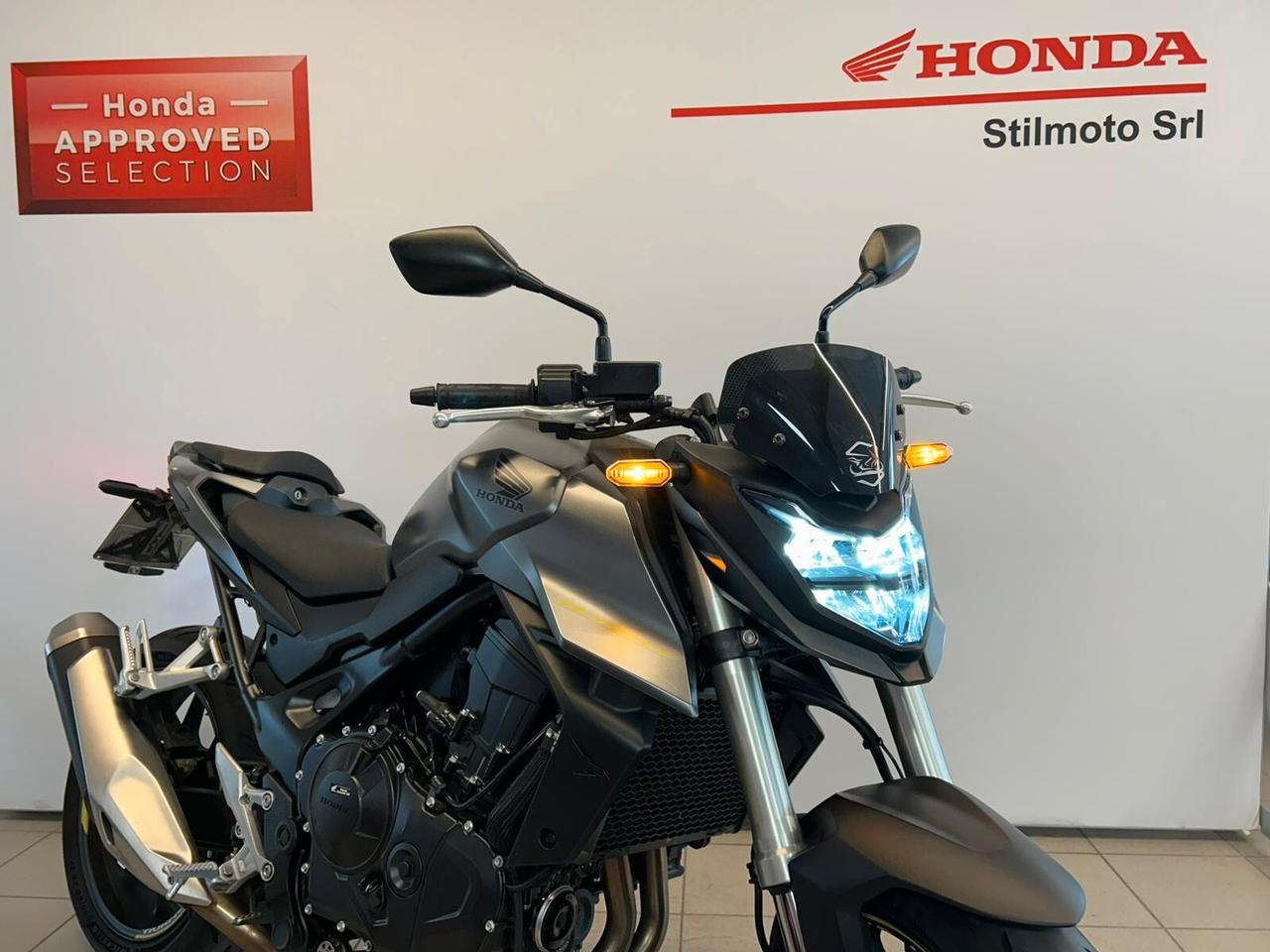 CB 750 Hornet (2023 - 24)