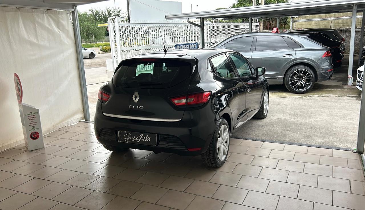 Renault Clio 1.2 Benz. 75 cv 2013 Neopatenati